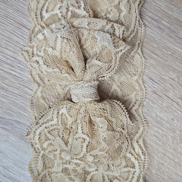 Lace Bowknot Beige Headband Baby Girl Elastic Headwrap Kids Handmade Hairband - Picture 3 of 10